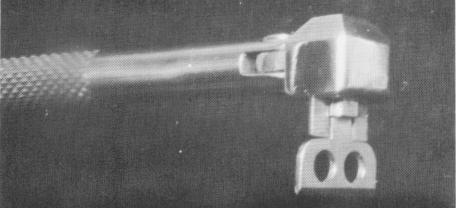 1 Inserting instrument for endosseous blade implant,swivelled for access